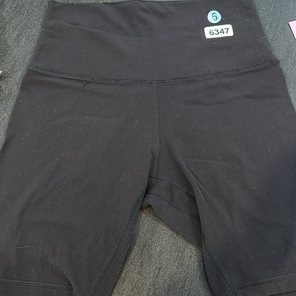 (6347) LULULEMON Align Short *6" Black (Second Release) Sz 6 **FLAW - Picture 6 of 6